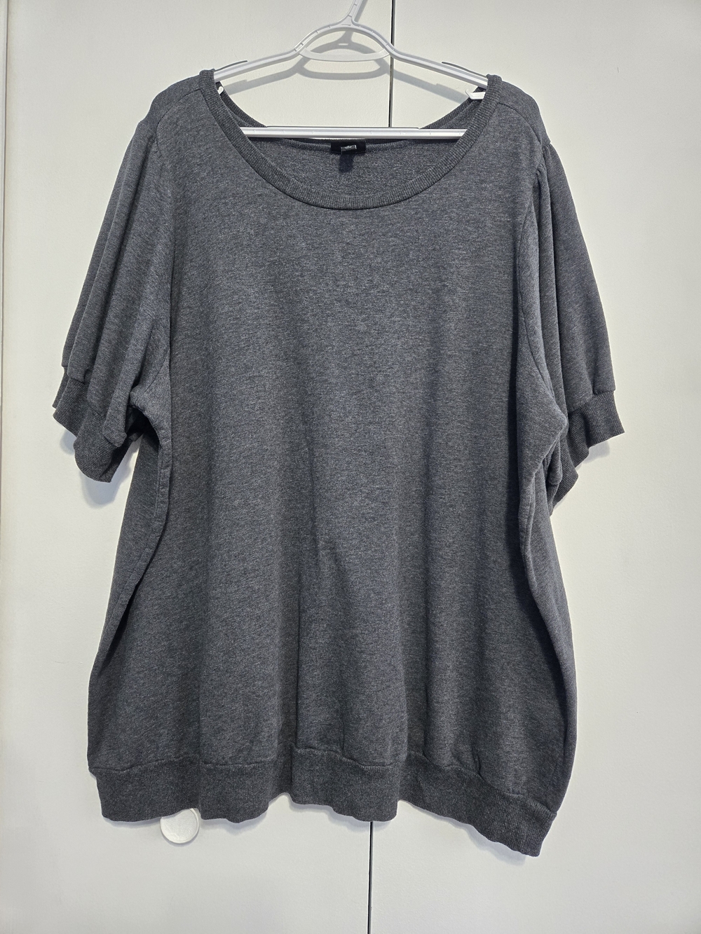 Torrid Size 4 Gray Dolman Sleeve Sweatshirt Top Plus Size 4X 4‎